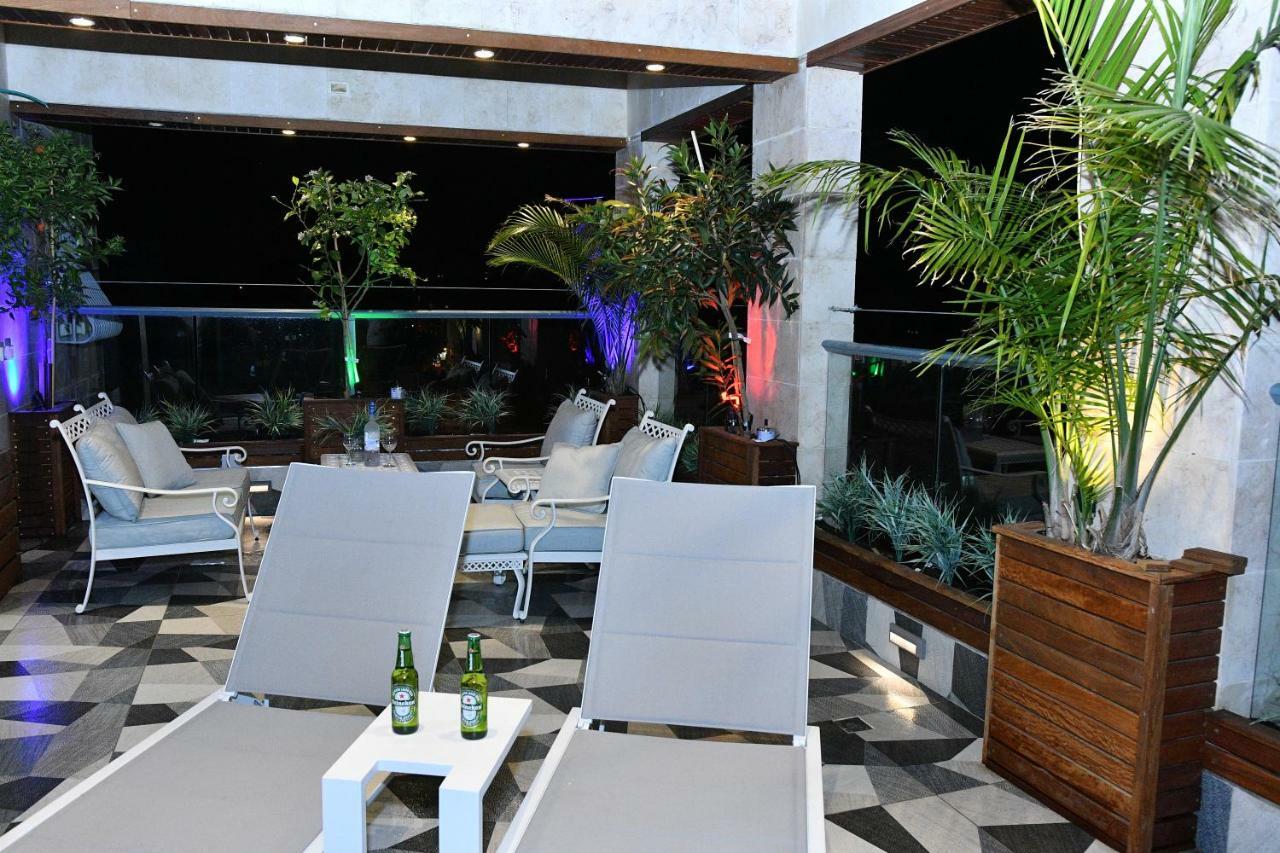 Luxury Rooftop Apartment In Netanja Exterior foto